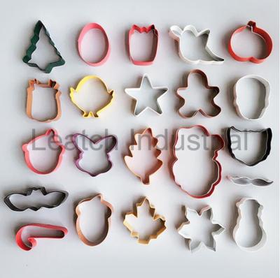 China Leatchliving Disposable More Than 20pcs Christmas Series Cookie Cutters for sale