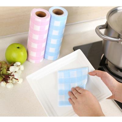 China BSCI ISO9001 Sustainable Disposable Nonwoven Kitchen Cleaning Cloth In Roll for sale