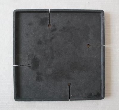 China 0.34% CaO Content Silicon Carbide Special Shape Ceramic Plate for Feeding System for sale