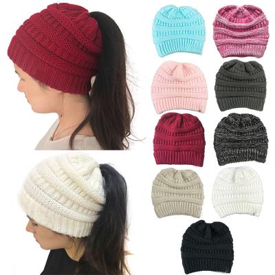 China breathable & Waterproof 2022 Winters Knitted Hat Girl Sheared Warm Fuzzy Lined Unisex Chunky Thick Stretchy Hat For Women Cable Knit Bucket Hat for sale