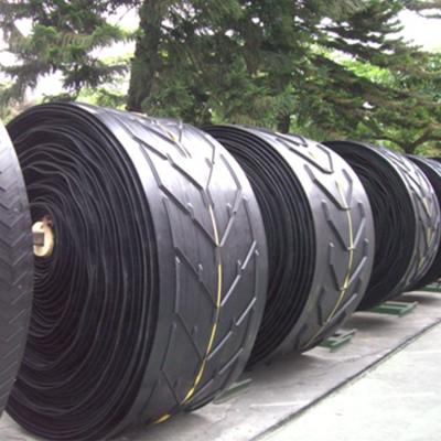 China Outdoor In Cold Areas In Cold Areas Or Refrigerant Warehouse EP/Nylon Wear Resistant Cold Rubber Chevron Frozen Heavy Duty Conveyor Belt for sale