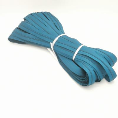 China Viable Factory Wholesale Long Chain Nylon Zipper In Roll for sale