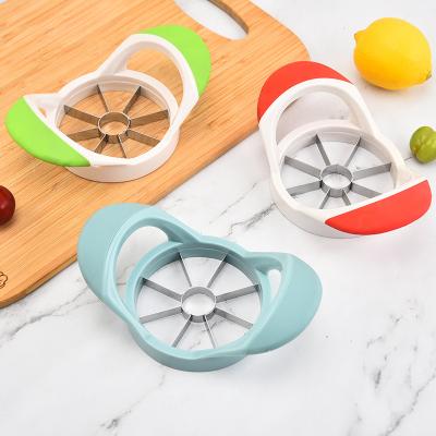 China Sustainable Multifunctional kitchen Gadget Fruit Slicer Good Grips Apple Slicer Corer Divider With double handles for sale