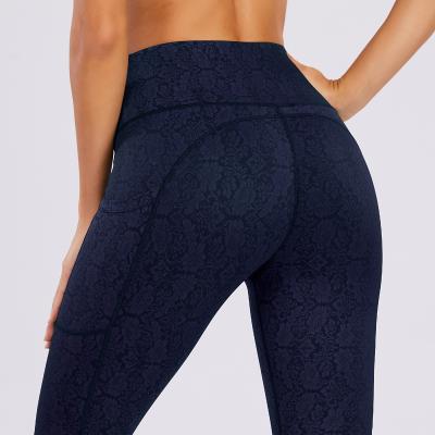 China Breathable Ready To Board Yoga Pants Summer Gaiters For Exercise Ladies Women Legging for sale