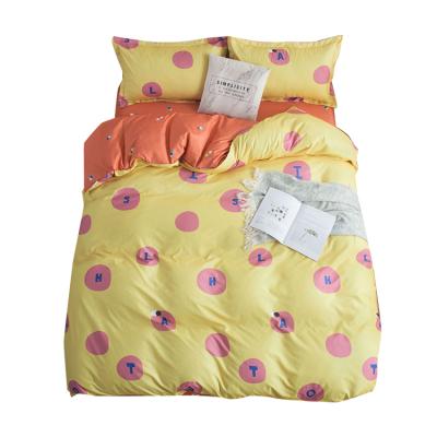 China Well-designed Duvet Cover Set 4pcs (1 Duvet Cover +1Bedsheet+ 2 pillow shams) Polyester Anti-static Lightweight Microfiber Printing Pattern for sale