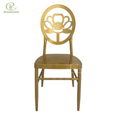 China Modern wholesale circle back metal used ornamental weddings maids modern gold white metal chiavari chairs for sale