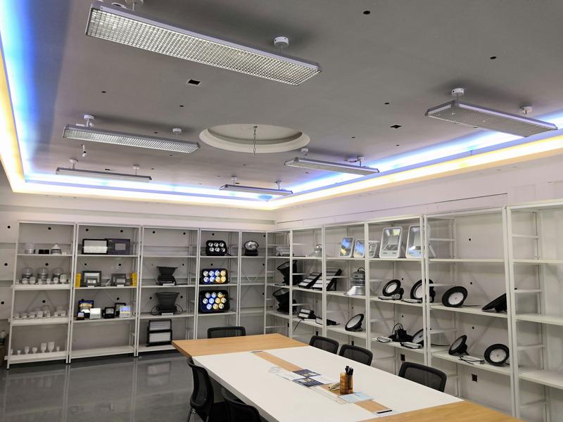 Проверенный китайский поставщик - Zhongshan Rong Fei Lighting Co., Ltd.