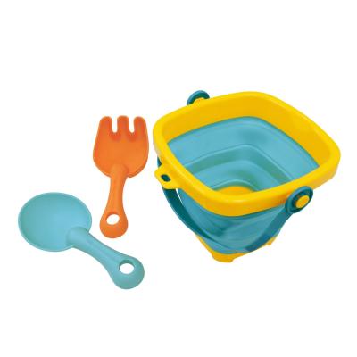 China Summer Folding Kids Bath Water Shovel Wholesale Beach Toys Folding Bucket Set Sand Beach for sale