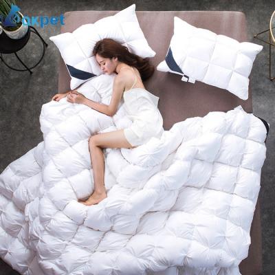 China 100% Soft Top Quality Home Textile Down Comforter Machine Washable Comforter for sale