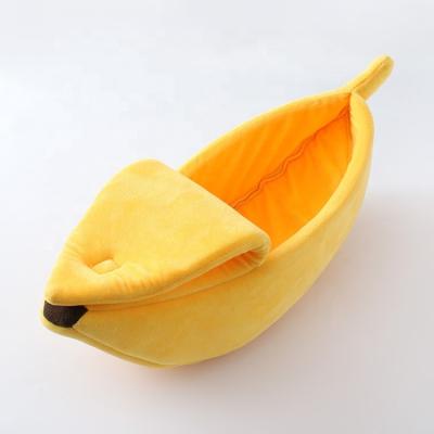 China Sustainable Custom Shape Luxury Indoor Banana Fruit Soft Multicolor Pet Cat Bed for sale