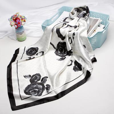 China Letter C brand fashion women's European and American square border hot sale 90*90cm four-leaf grass silk-like printing scarf for sale