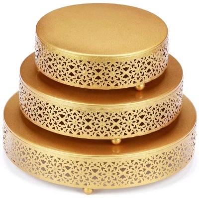 China Gold Cupcake Stand Antique 3 Tiers Metal Workable Cake Stand For Home Hotel Wedding Party Dessert Tray 3 Layers Cake Stand for sale