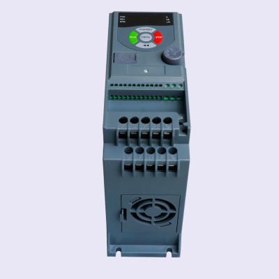 China High Performance Plastic Hybrid Inverters Off Grid Inverter Low Frequency Inverter Charger for sale