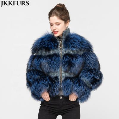 China Winter Sustainable High Quality Fashion Women Warm Natural Raccoon Plus Size Fur Coat for sale