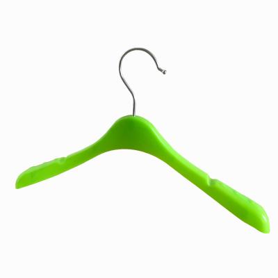 China Factory direct sale durable different color pp velvet hanger clothes plastic hangers for kids for sale