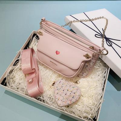 China Hot Personal Goods 2021 Style Cross-body Bag Valentines Gift Under Armpit Zipper Bags Women Handbags Ladies Gift Packaging for sale