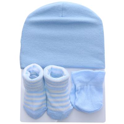 China Antibacterial 3 in 1 Cute Mesh Bag Baby Socks Hat Gloves Newborn Gift Set for sale