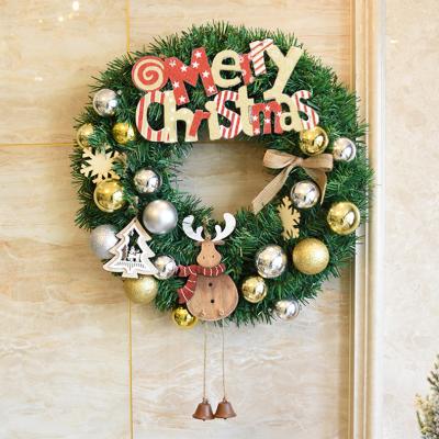 China Indoor/Outdoor Decoration Wholesales Outdoor Artificial Christmas Door Ornament Decor Christmas Wreath for sale