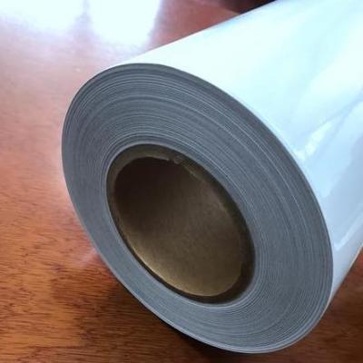 China Diverso grueso al aire libre del rollo adhesivo solvente blanco de la etiqueta engomada del vinilo del PVC en venta