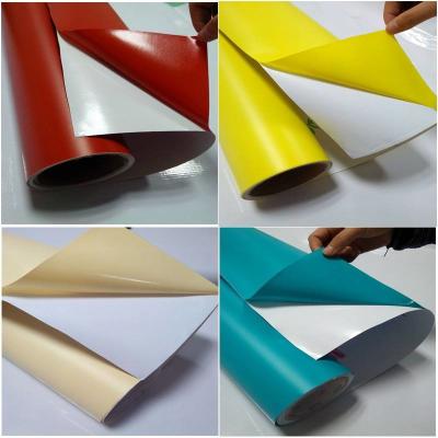 Cina Rotolo permanente dell'autoadesivo del vinile del PVC di lunghezza 50m della colla per le insegne luminose dell'interno in vendita