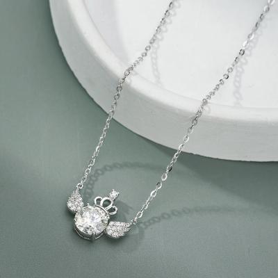 China TRENDY 1.0CT Moissanite Diamond Necklaces For Women 925 Silver Round VVS1 Crown Wings Moissanite Necklace 16+2 Inch Chain Gift For OE for sale