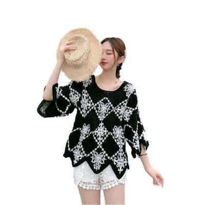 China 2020 summer new style anti-static Korean women's chiffon blouse temperament embroidery sweater loosely two-color lace shirt for sale