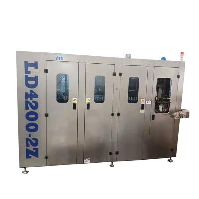 China LD4200-2Z Bottle Pet Bottle Blow Molding Machine Bottle Making Machine For Mineral Water for sale