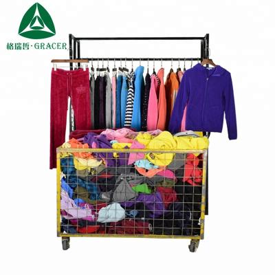 China Fashion New Style /Fit Size Fashion Matching New Style /Fit Size Gracer Mixed Used Clothing Used Winter Velor Sports Balls for sale