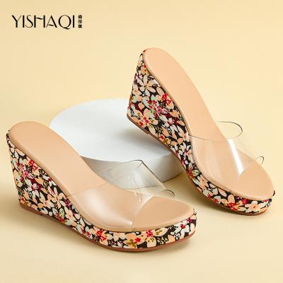 China Fashion Trend China Factory Floral Platform Wedge Transparent Rubber Slippers Custom Heels Fashion 2022 Summer Women Slipper Sandals for sale