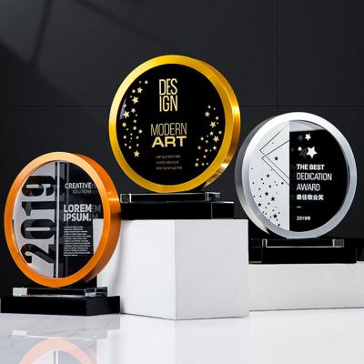 China New Design round crystal metal award With Engraved Logo for sale