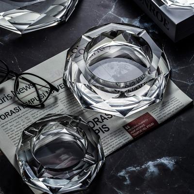 Cina wholesale Octagon Large engraved logo crystal glass ashtray in vendita