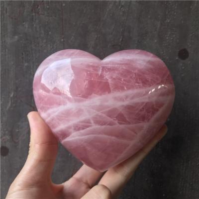 China Wholesale Natural Rose Quartz Crystal Heart Shaped Healing Stones From China for sale