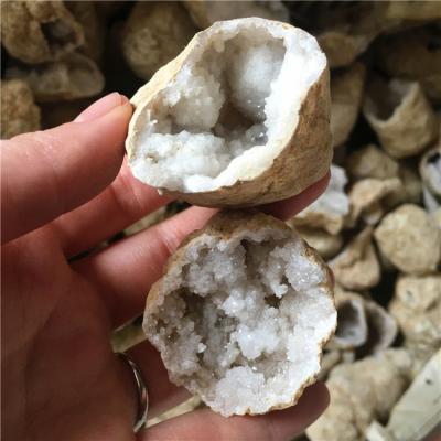 China China Druzy Small Size Natural Geodes For Sale Cheap Clear Quartz Crystal Geode For Decoration for sale