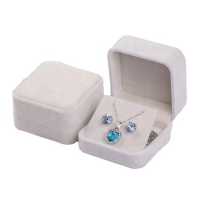 China High Performance Velvet Jewelry Wedding Luxury Earring Dangle Box for sale