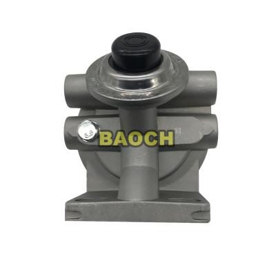 China Machinery repair shops Oil-water seat hand oil pump suitable for excavator SK200-8/R215-7/225-7/8159975/R90P kobelcos excavator parts for sale