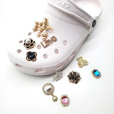 China Clog charm Diamond Jewelry Fashion croc shoe chamrs jibz shoe decoration accessories for kid's party for sale