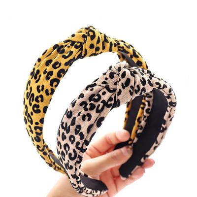 China Wholesale women's boutique headdress retro cloth hair clip face wash headband leopard headband for sale