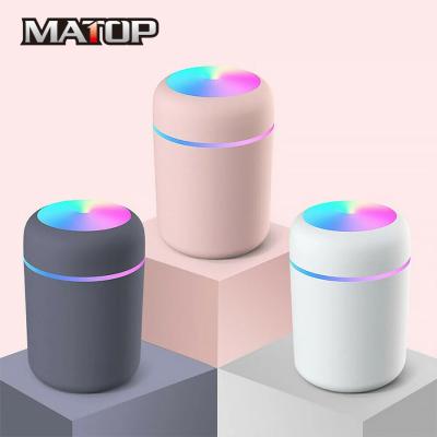 China Car Mini USB Humidifier Colorful Cool Personal Desktop Humidifier For Bedroom for sale