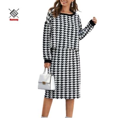 China OEM New Designs O Neck Houndstooth Skirt Anti-Shrink Oversized Knitwear Premium Sweater Sets for sale