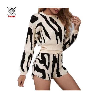 China Fashion Anti-Shrink Style Two Tone Tie Waist Shorts Two Piece Pants Matching Knitwear Knitted Sweater Set for sale