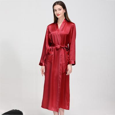 China Luxurious and elegant breathable fabrics are soft and breathable silk pajamas set for women luxury silk pajamas for sale