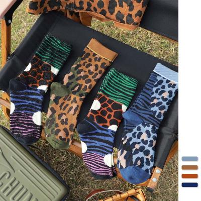 China Fashion Leopard Print Socks Sporty High Quality Casual Cotton Breathable Custom Stockings For Man And Woman for sale