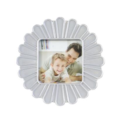 China Quality home plastic lace export decoration photo frame bedroom decoration plastic photo frame for sale