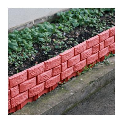 China Good Quality Easily Assembled Screening Fencing Simulation Brick Garden Border Folding Fence With Factory Price for sale