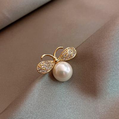 China High Fashion ALLOY Men's Women's Unsex Brooch Pin Full Zircon Stones Bee Brooches Pin For Cloth Dresses for sale