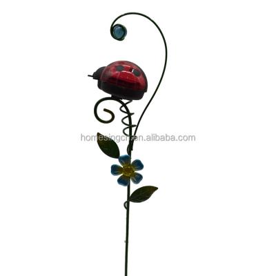 China Low Moq Factory Hot Sale Amazon Metal Ladybug Solar Garden Stake Modern Modern Garden Ornament for sale