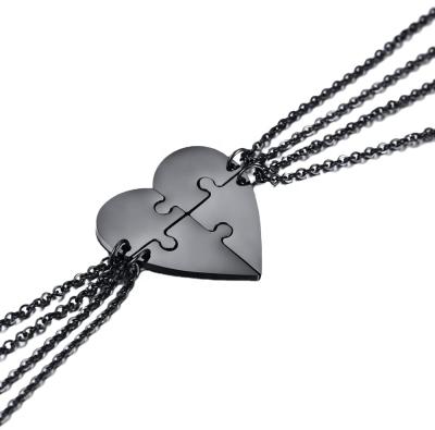 China Four-Piece Parent-child Vintage Heart Shape Friendship Puzzle Four-Piece 316L Stainless Steel Pendant Family Pendant Necklace for sale