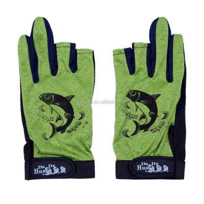 China Rubber Dots Design Breathable Waterproof Sport Fishing Gloves for sale