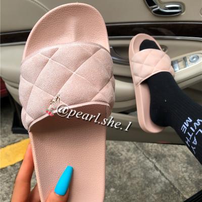 China Beautiful Light Lady Flat Shoes Fashion Women Sandals Summer Women Slides for sale