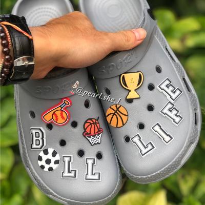 China Custom Men's PVC Anti-Smell Wholesalers Logo Garden Clog Eva Flat Slip Clogs Boys Clogs Shoes Classic for sale